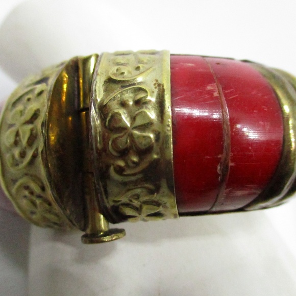 Dyed Red BONE BRASS CLAMPER Bracelet Genuine Bone - Picture 4 of 8